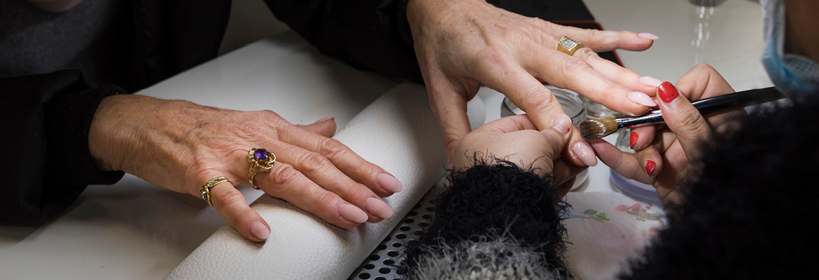 hilvertshof party en nails spa